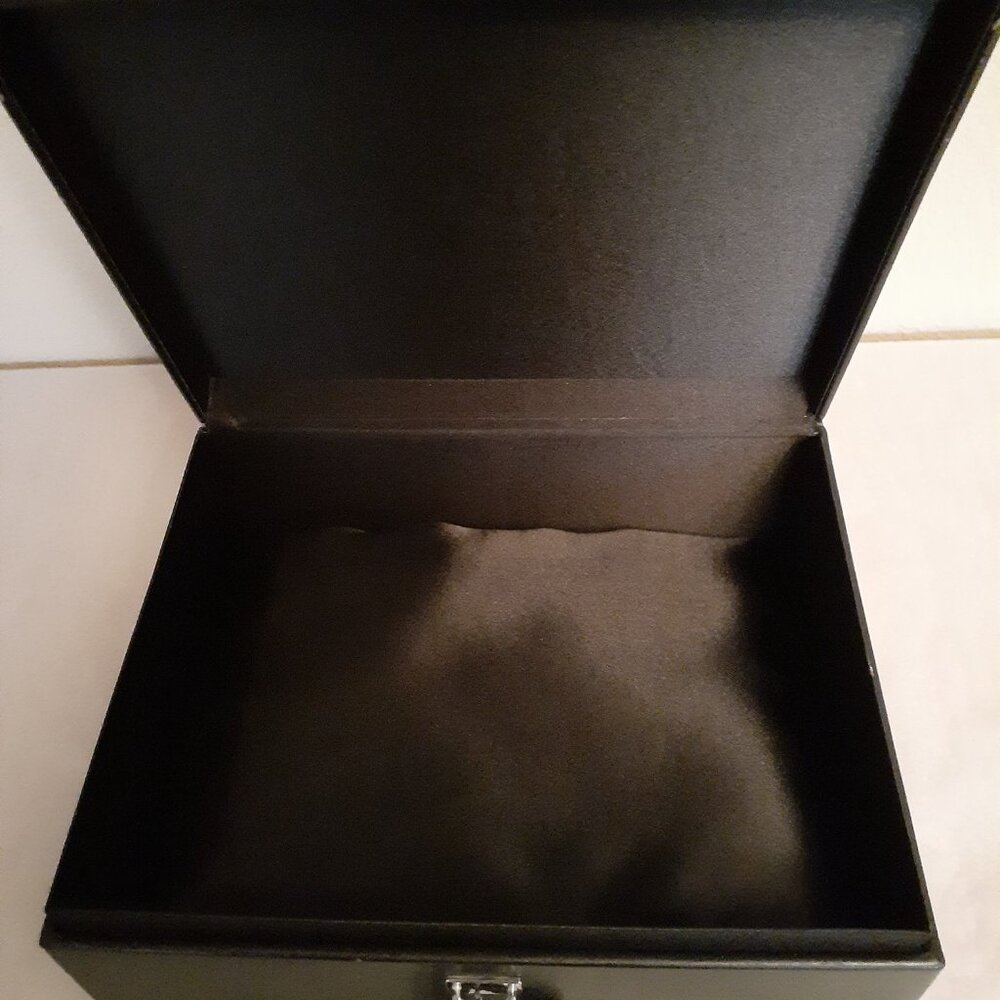 Dior Parfum Promotion Box - Picture 6 of 13